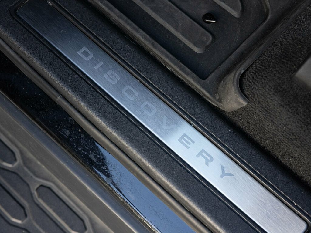 2024 Land Rover Discovery P300 Dynamic SE, Cold Climate Package, Fixed Side Steps - 22960810 - 32