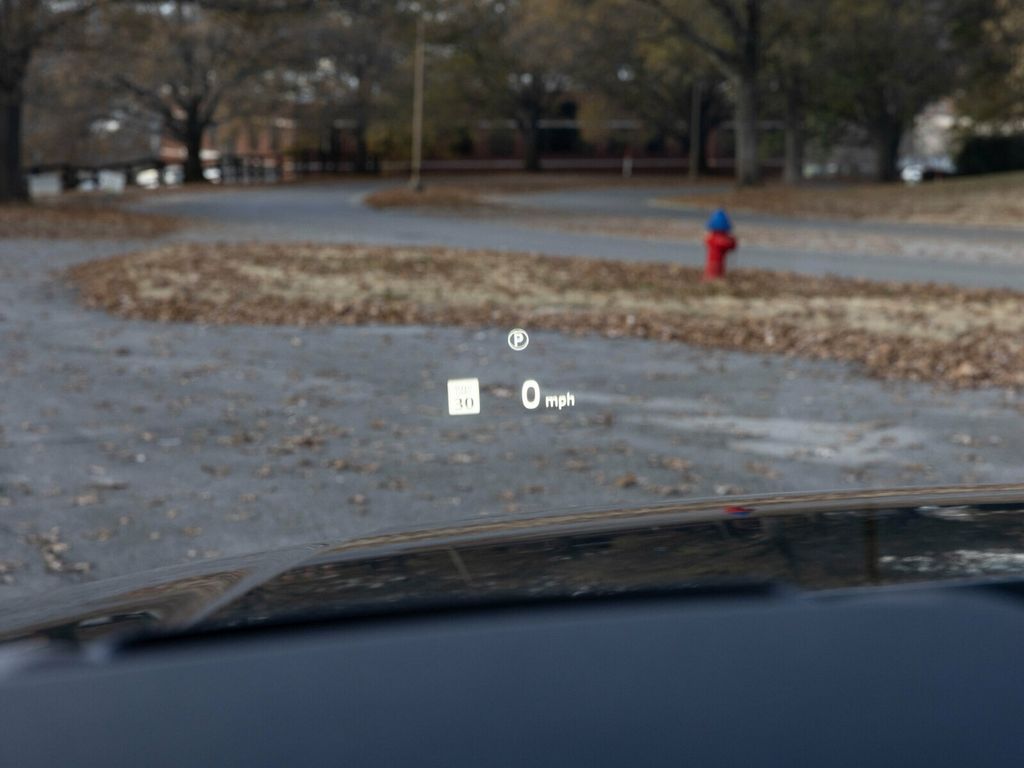 2024 Land Rover Discovery P300 Dynamic SE, Cold Climate Package, Fixed Side Steps - 22960810 - 34