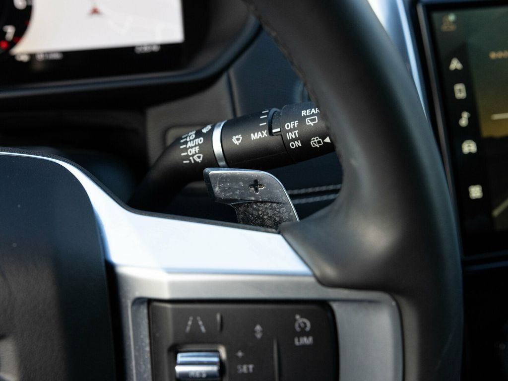 2024 Land Rover Discovery P300 Dynamic SE, Cold Climate Package, Fixed Side Steps - 22960810 - 38