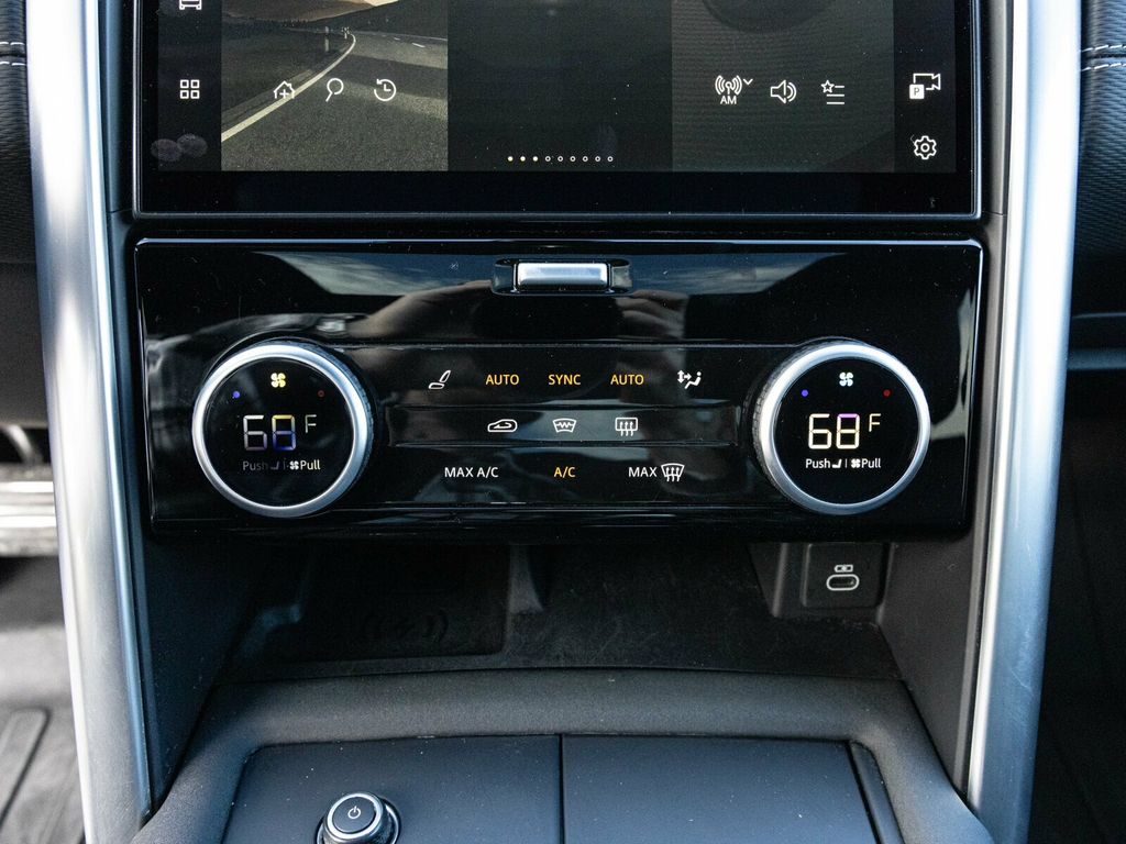 2024 Land Rover Discovery P300 Dynamic SE, Cold Climate Package, Fixed Side Steps - 22960810 - 46