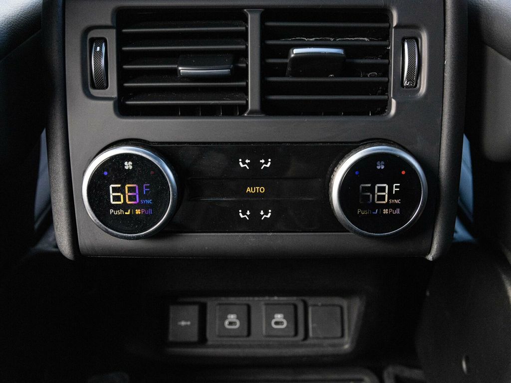 2024 Land Rover Discovery P300 Dynamic SE, Cold Climate Package, Fixed Side Steps - 22960810 - 58