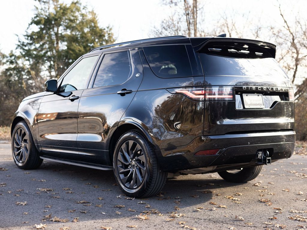 2024 Land Rover Discovery P300 Dynamic SE, Cold Climate Package, Fixed Side Steps - 22960810 - 5