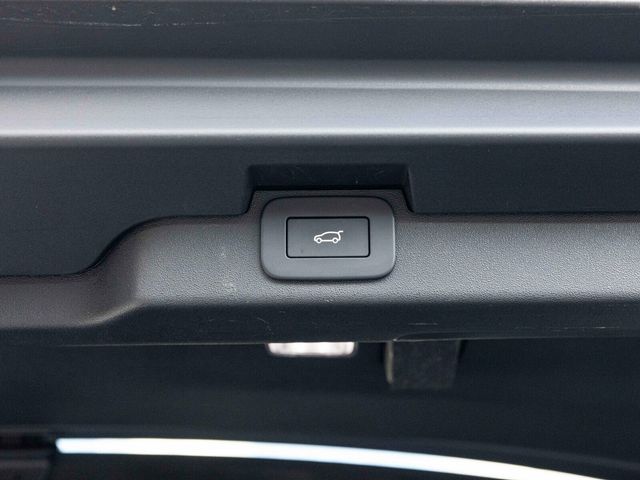 2024 Land Rover Discovery P300 Dynamic SE, Cold Climate Package, Fixed Side Steps - 22960810 - 63