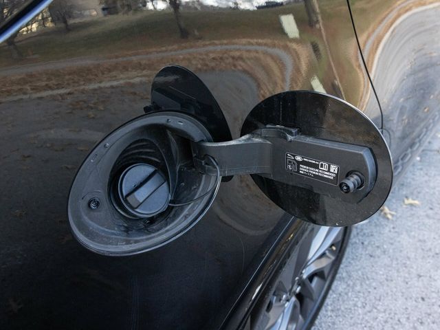 2024 Land Rover Discovery P300 Dynamic SE, Cold Climate Package, Fixed Side Steps - 22960810 - 67