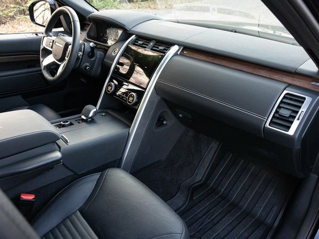 2024 Land Rover Discovery P300 Dynamic SE, Cold Climate Package, Fixed Side Steps - 22960810 - 72