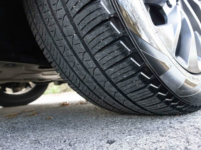 2024 Land Rover Discovery P300 Dynamic SE, Cold Climate Package, Fixed Side Steps - 22960810 - 79