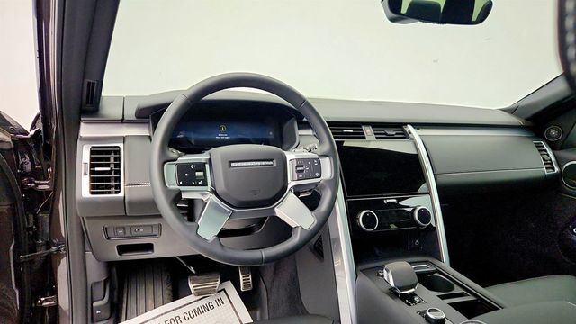 2024 Land Rover Discovery P300 Dynamic SE w/ Heated 3rd Row Seats & 20'' Wheels - 22997952 - 12