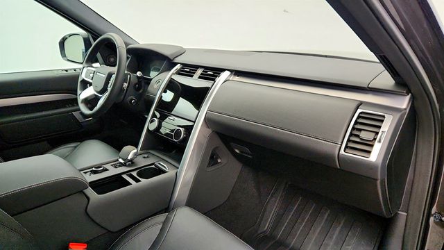 2024 Land Rover Discovery P300 Dynamic SE w/ Heated 3rd Row Seats & 20'' Wheels - 22997952 - 25