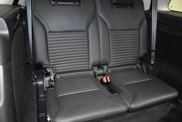 2024 Land Rover Discovery P300 S - 22921682 - 32