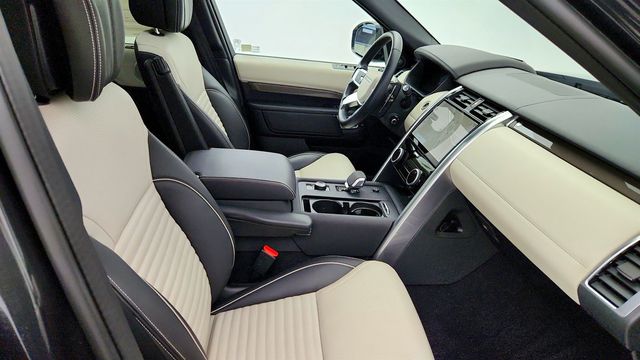 2024 Land Rover Discovery P360 Metropolitan Edition with 22'' Wheels & Cold Climate Pack - 22960770 - 20