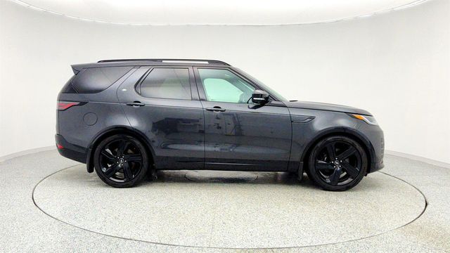 2024 Land Rover Discovery P360 Metropolitan Edition with 22'' Wheels & Cold Climate Pack - 22960770 - 3