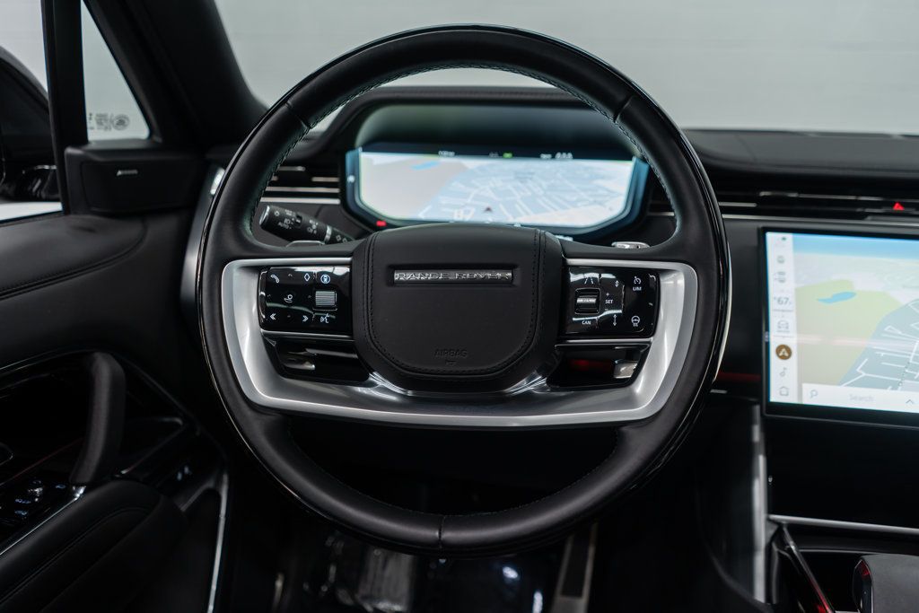 2024 Land Rover Range Rover SE photo 18