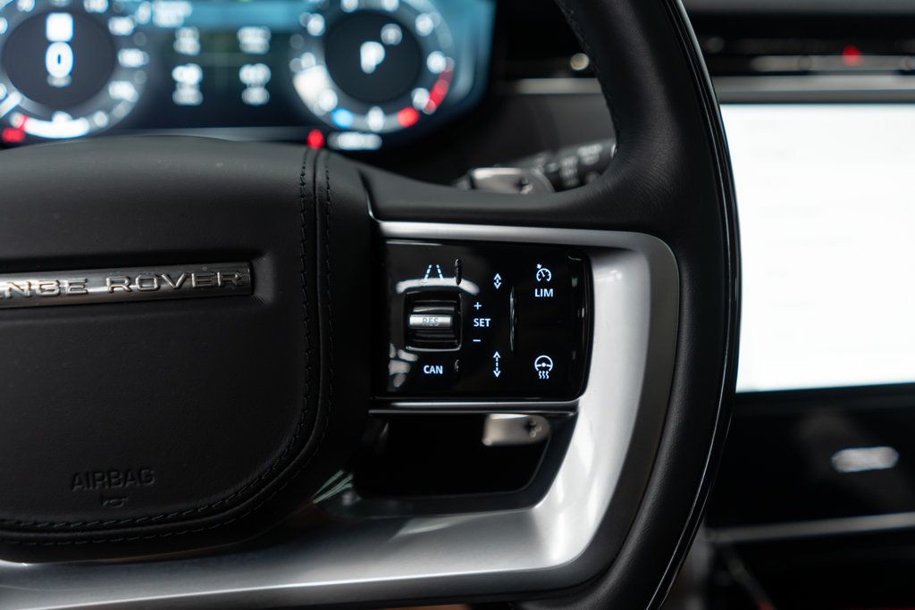 2024 Land Rover Range Rover SE photo 23