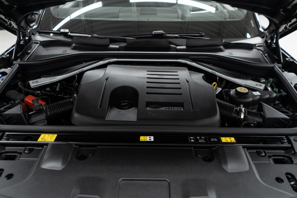2024 Land Rover Range Rover SE photo 39