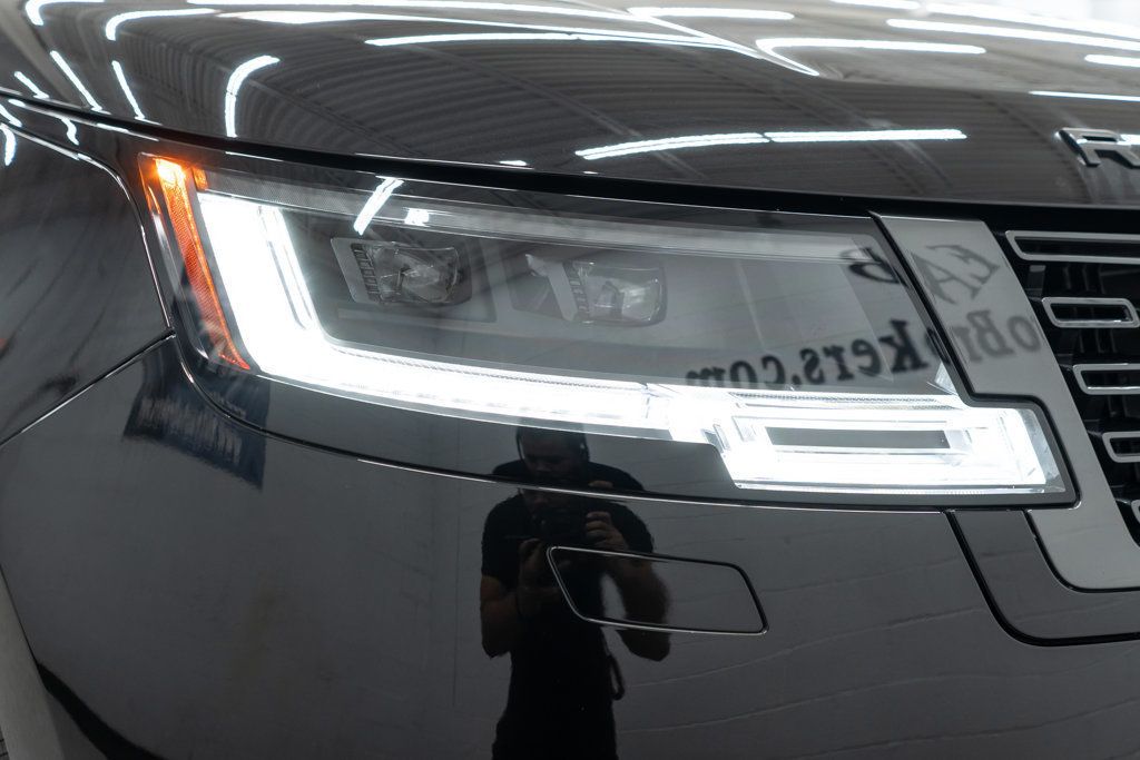 2024 Land Rover Range Rover SE photo 40