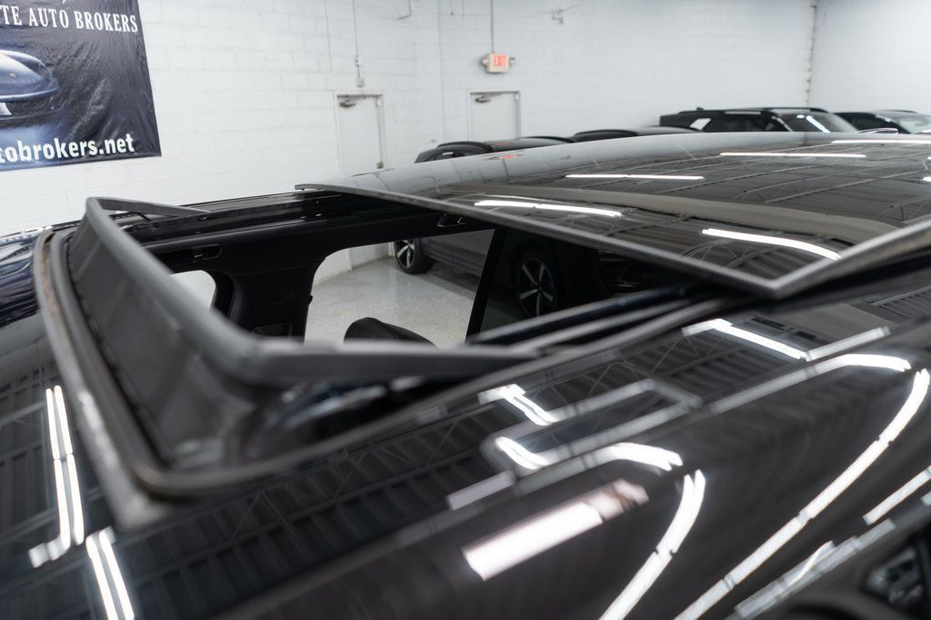 2024 Land Rover Range Rover SE photo 45