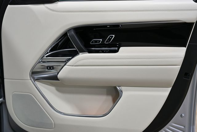 2024 Land Rover Range Rover P530 SE SWB - 22980403 - 36