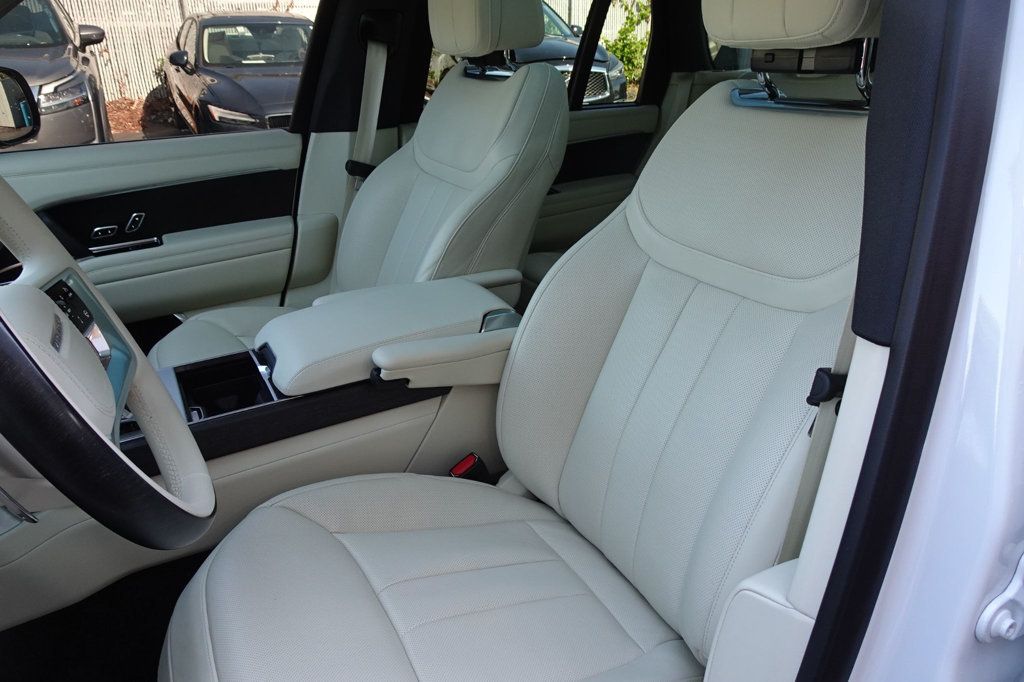 2024 Land Rover Range Rover SE photo 19