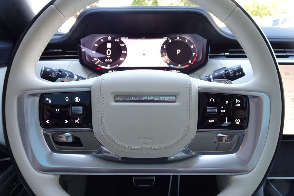 2024 Land Rover Range Rover SE photo 25