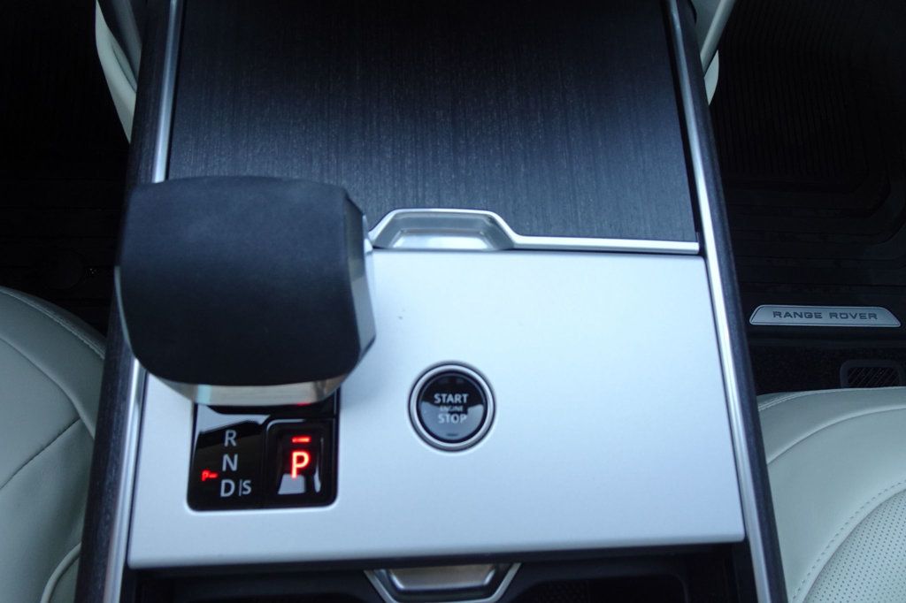 2024 Land Rover Range Rover SE photo 29