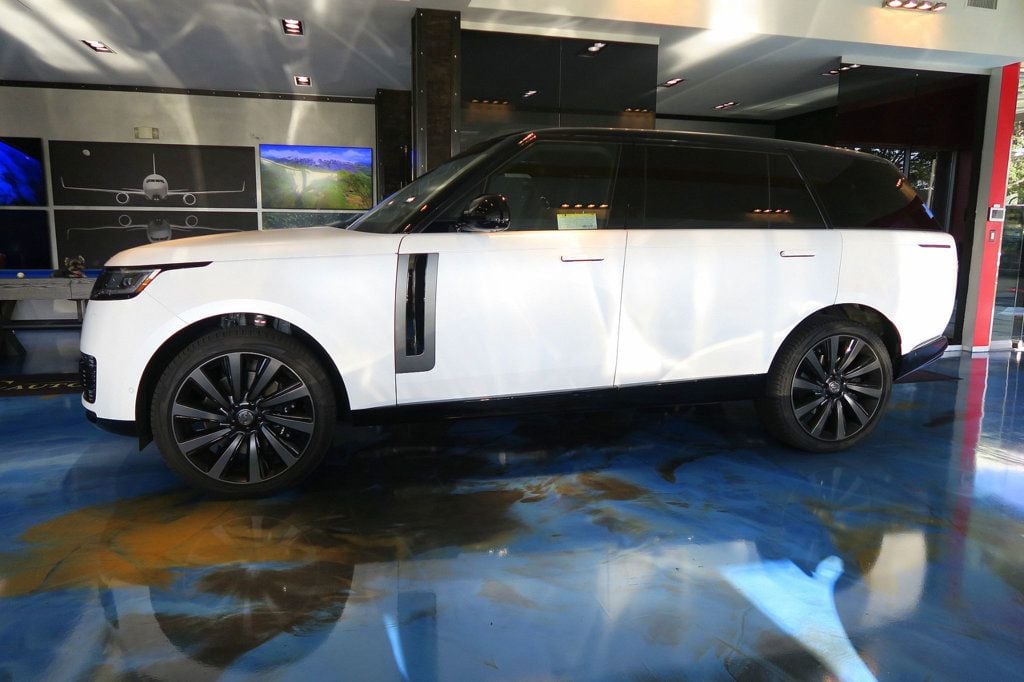 2024 Land Rover Range Rover P615 SV LWB - 22365898 - 10