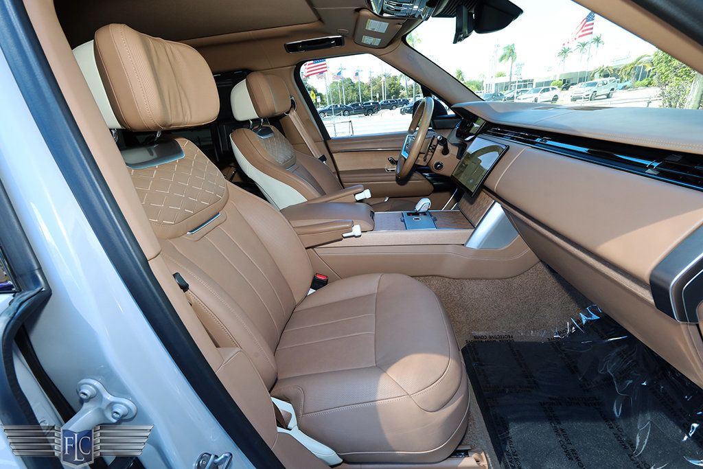 2024 Land Rover Range Rover P615 SV LWB - 23011609 - 17