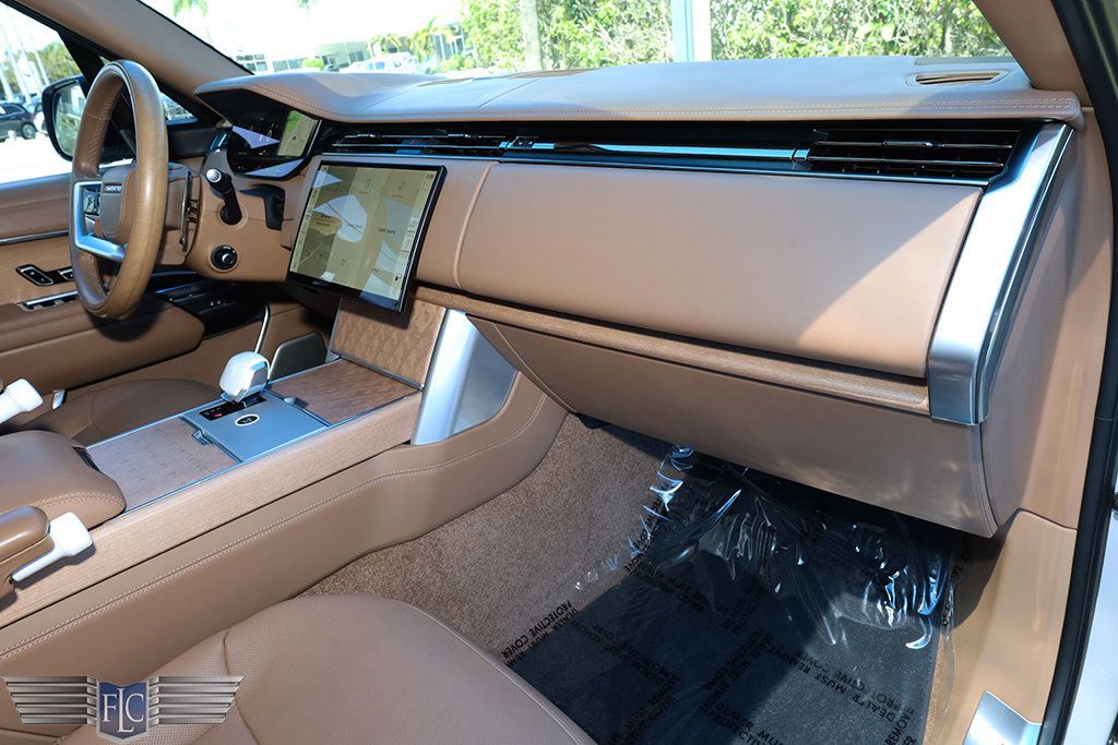 2024 Land Rover Range Rover P615 SV LWB - 23011609 - 42