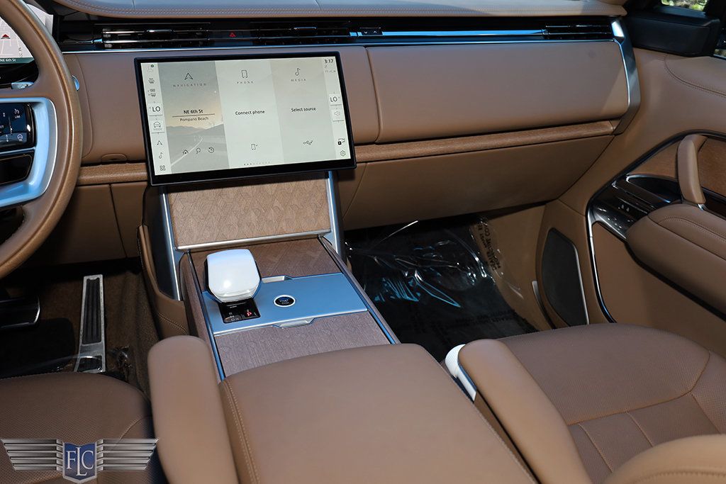 2024 Land Rover Range Rover P615 SV LWB - 23011609 - 44