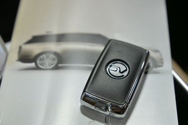 2024 Land Rover Range Rover P615 SV SWB - 23007080 - 70