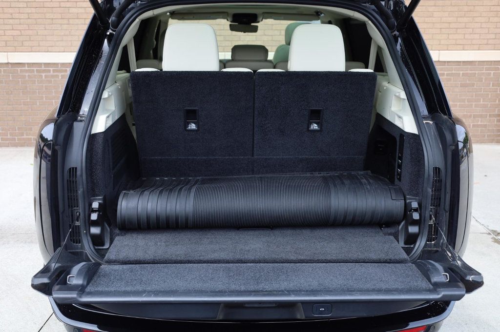 Land Rover Range Rover SE photo 10