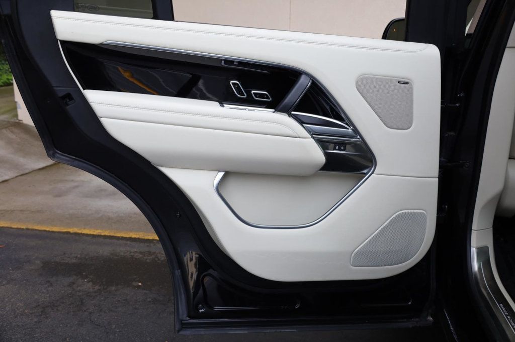 Land Rover Range Rover SE photo 18
