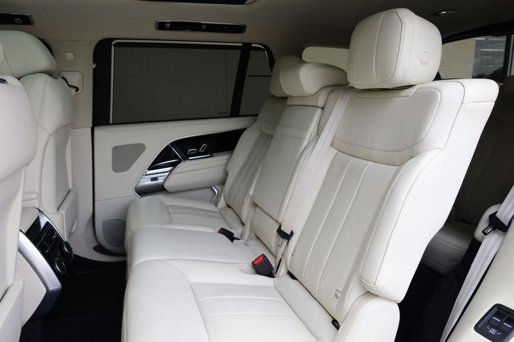 Land Rover Range Rover SE photo 22