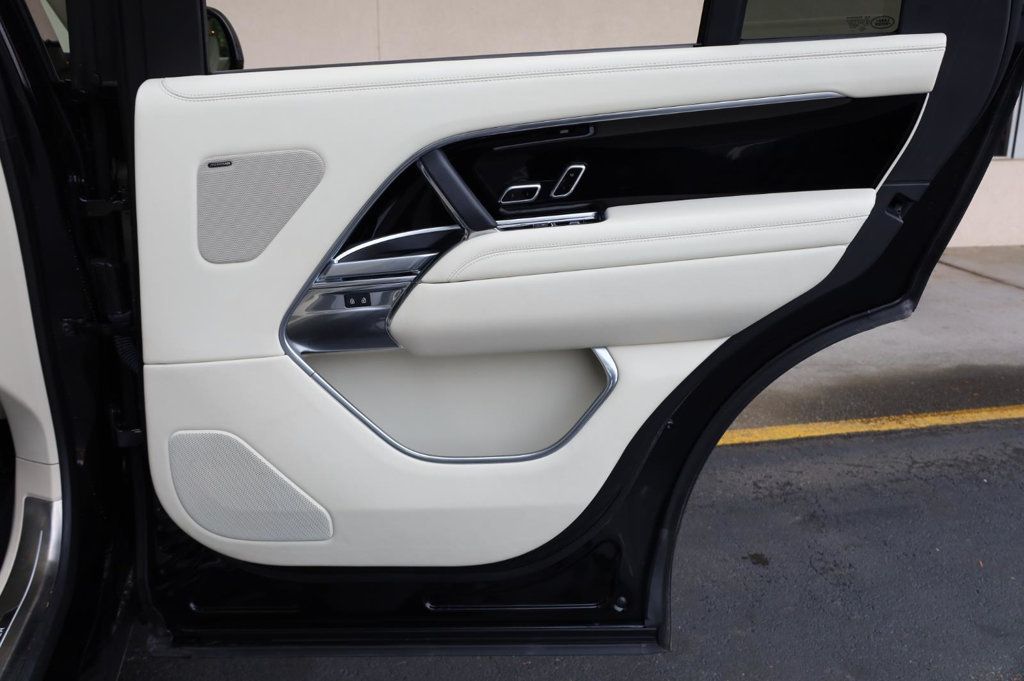 Land Rover Range Rover SE photo 24