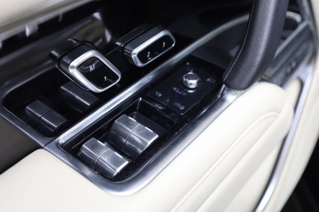 Land Rover Range Rover SE photo 46