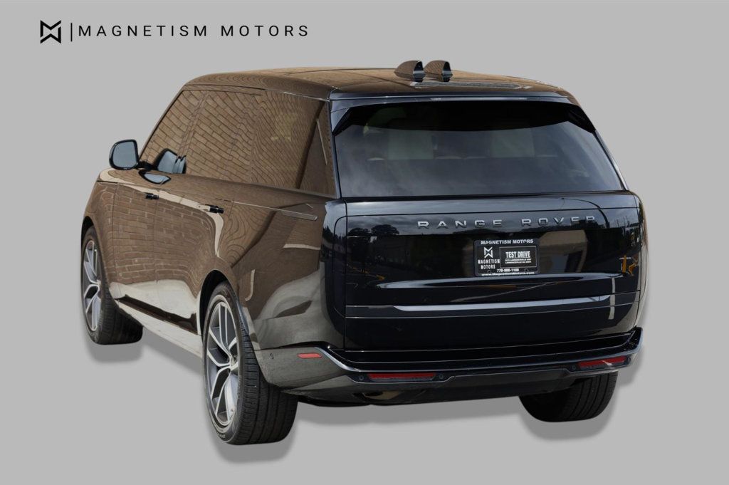 Land Rover Range Rover SE photo 8