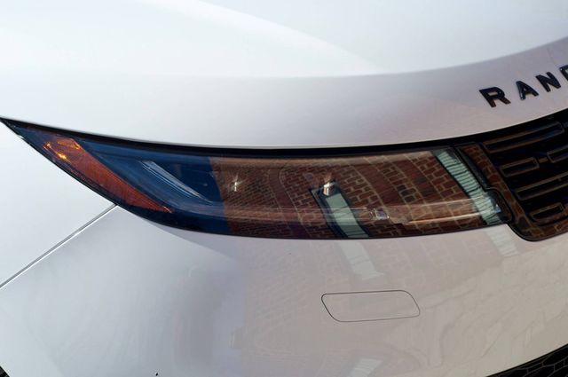 2024 Land Rover Range Rover Sport MSRP$89275/HotClimatePkg/ConveniencePkg/BlackExteriorPkg - 22981309 - 13