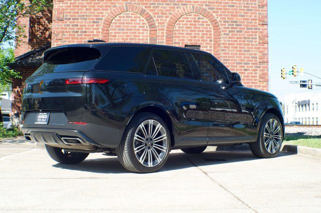 2024 Land Rover Range Rover Sport MSRP$95195/ColdClimatePkg/Heated&CooledFront&RearSeats/NAV - 22999405 - 4