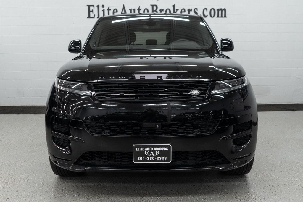 2024 Land Rover Range Rover Sport P400 Dynamic SE photo 3