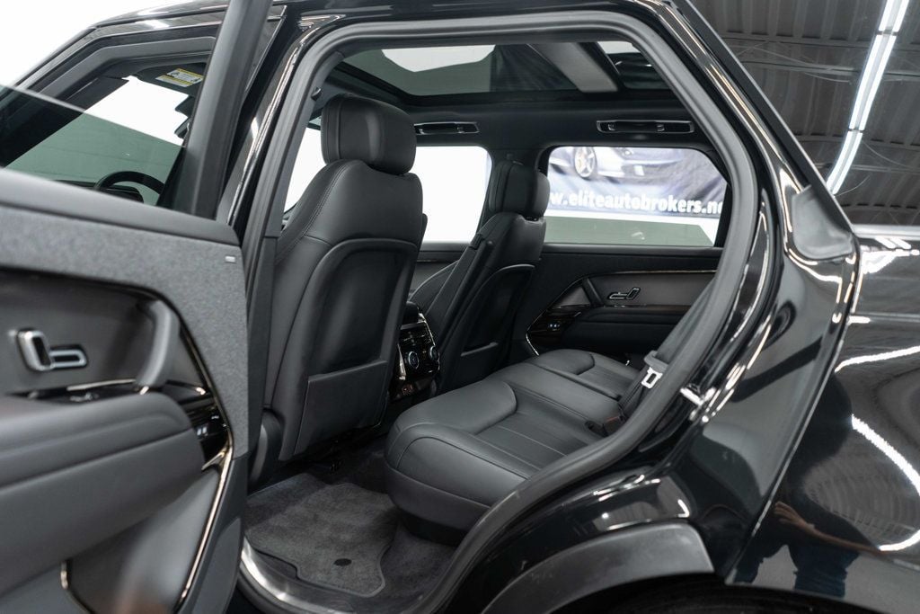 2024 Land Rover Range Rover Sport P400 Dynamic SE photo 32