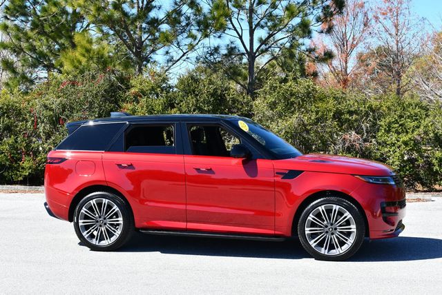 2024 Land Rover Range Rover Sport P400 Dynamic SE AWD SUV W/Navigation and Park Assist - 22968130 - 32