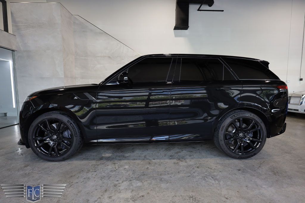 2024 Land Rover Range Rover Sport P635 SV Edition One Obsidian Black - 22591961 - 1