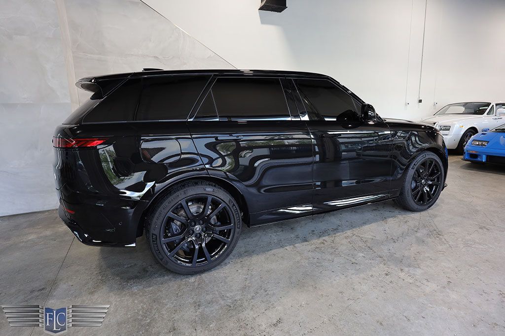 2024 Land Rover Range Rover Sport P635 SV Edition One Obsidian Black - 22591961 - 5