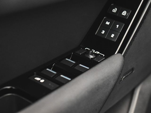 2024 Land Rover Range Rover Velar Dynamic SE - 23002404 - 8