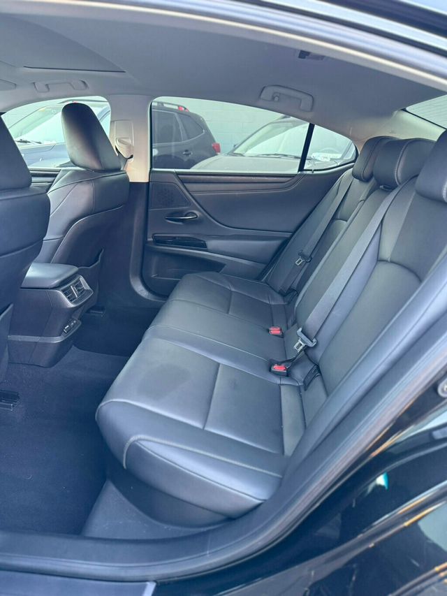 2024 Lexus ES ES 300h FWD - 22972682 - 7