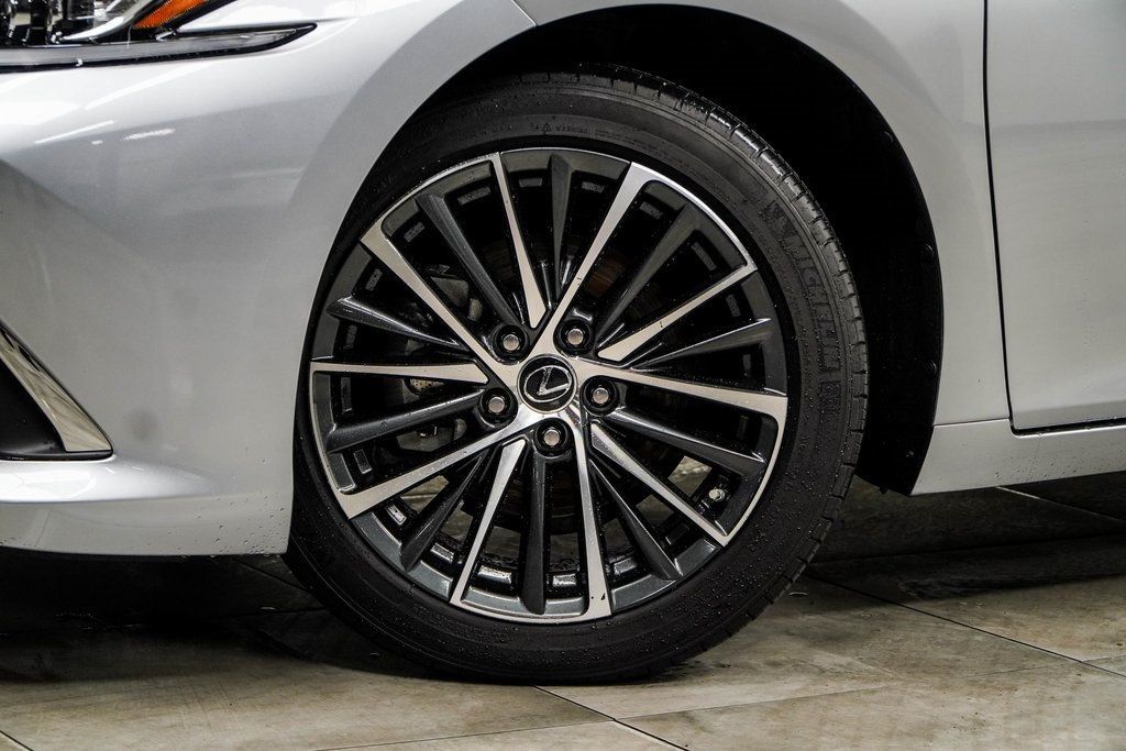 2024 Lexus ES 350 Premium photo 3