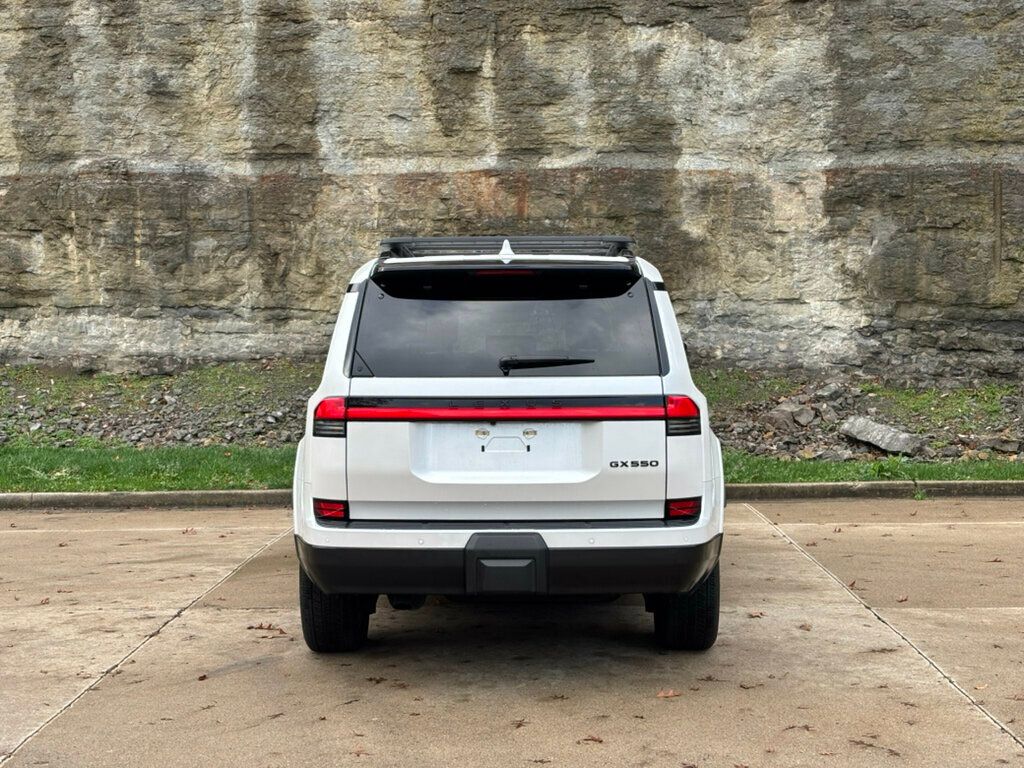 2024 Lexus GX 550 Premium photo 2