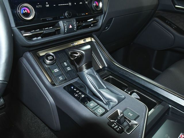 2024 Lexus GX 550 Premium - 23057402 - 35