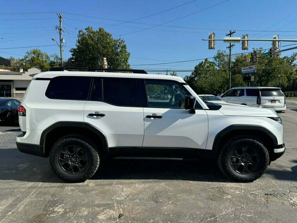 2024 Lexus GX GX550+/HeadsUpDisplay/MarkLevinsonPremiumAudio/Heated&CooledSeat - 22624997 - 6