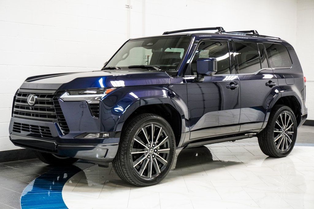 2024 Lexus GX 550 Luxury photo 3