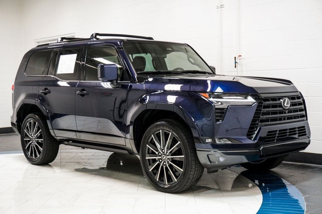 2024 Lexus GX 550 Luxury photo 4